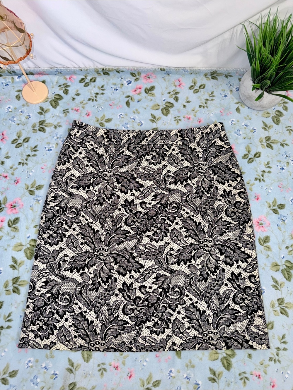 100% Cotton Van Heusen Paisley Black & Cream Lace-Print Lined Pencil Skirt 💝 - Picture 1 of 7